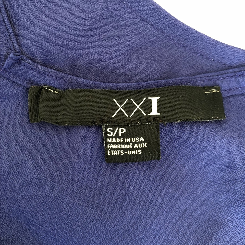XXI Top - Picture 5 of 5